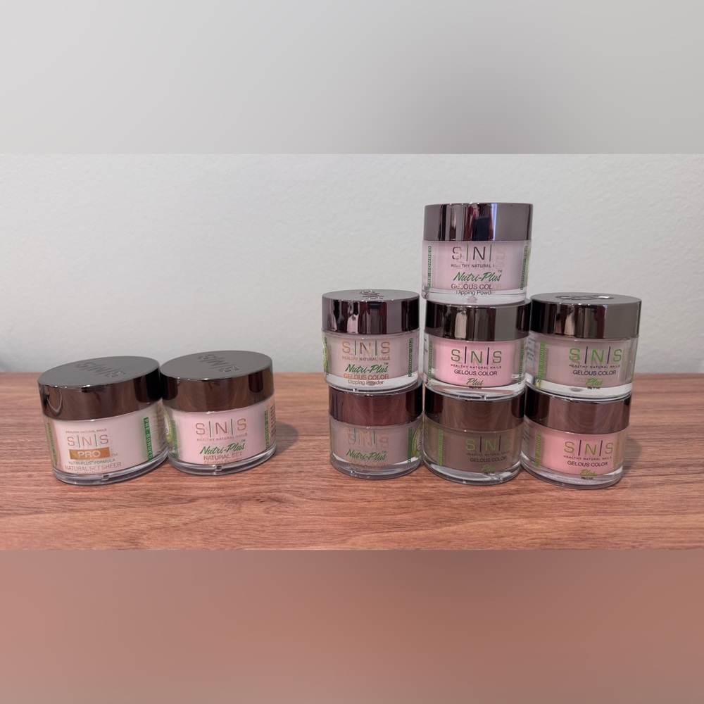 Pink and beige SND Nail Dipping Powder